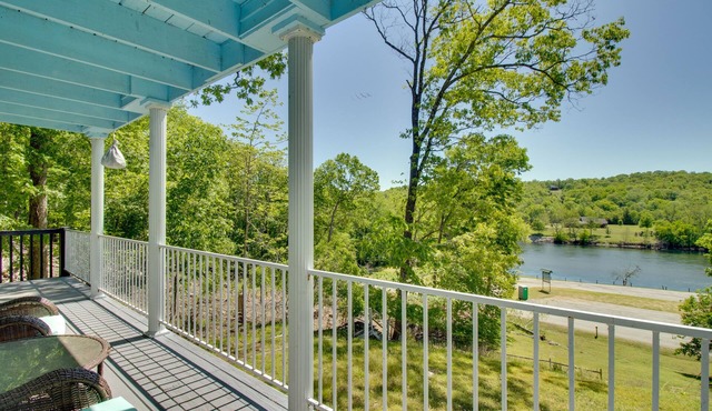 Spacious White Rivers Jewel: Fishing Haven!
