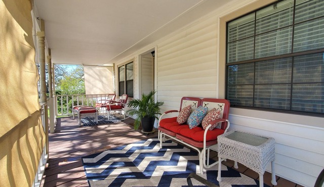 Spacious Work Retreat Minutes from Austin