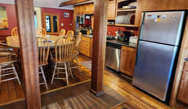 Spacious working horse farm, THE GALLOPING INN, where you can relax and unwind.