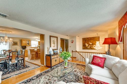 Spacious Yard w/Gazebo: Charming Windsor Retreat