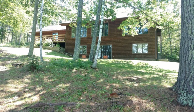 Spacious year round 3 Bedroom Lakehome on Wabedo Lake, Longville, MN, sleeps 8