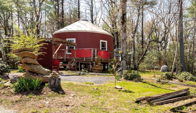 Spacious Yurt with Hot Tub for the Ideal Blue Ridge Parkway Getaway