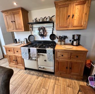 Spaniel Cottage with views of Ham hill, Stoke sub Hamdon