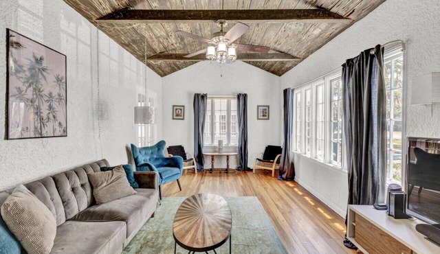 Spanish Beach Bungalow Mainhouse