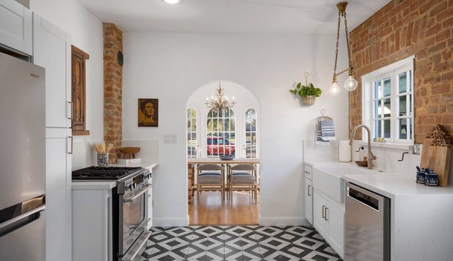 Spanish Bungalow + Private Casita | Historic Phoenix Charm | Prime Location