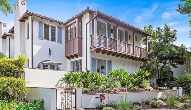 Spanish Colonial Revival Style Townhouse