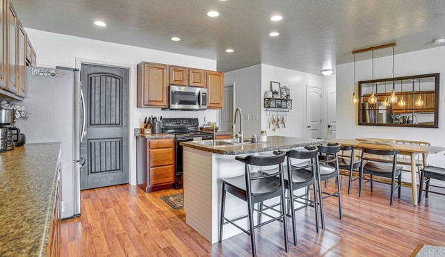 Spanish Fork Retreat w/Smart TVs Near Trails!
