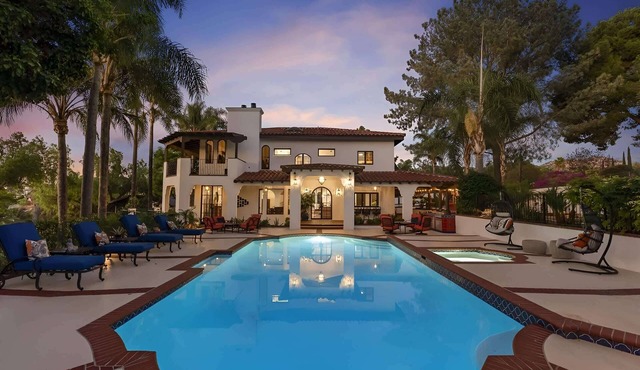 Spanish Hacienda Retreat With Pool And Guest House