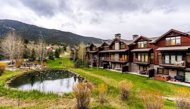 Spanish Peaks Condo-Family Friendly w/Hot Tub and Great Views!