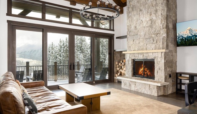 Spanish Peaks Home with Sweeping Views and Hot Tub!