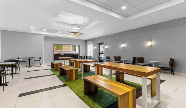 Spark by Hilton Bensalem Philadelphia