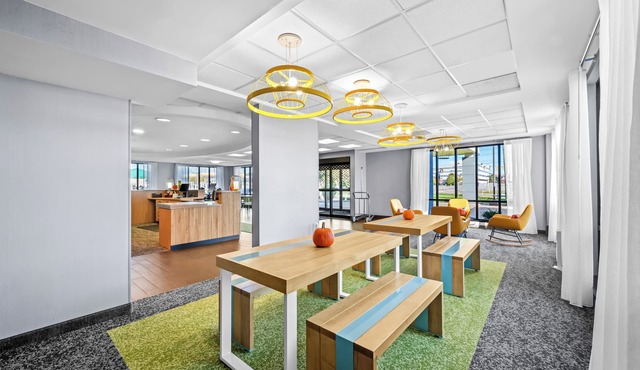 Spark by Hilton Cleveland Beachwood