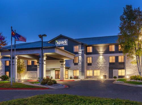 Spark by Hilton Denver International Airport