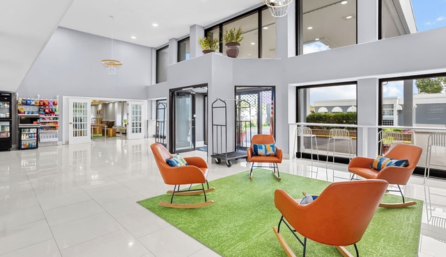 Spark by Hilton Des Plaines Chicago O'Hare