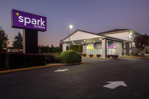 Spark by Hilton Kent Seattle