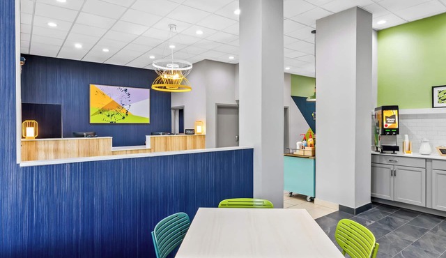 Spark by Hilton Lexington