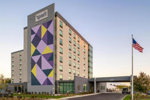 Spark By Hilton Madison Central