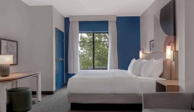Spark by Hilton Montgomery EastChase