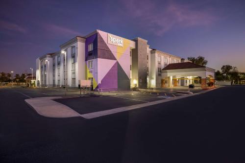 Spark by Hilton Phoenix-Glendale-Peoria