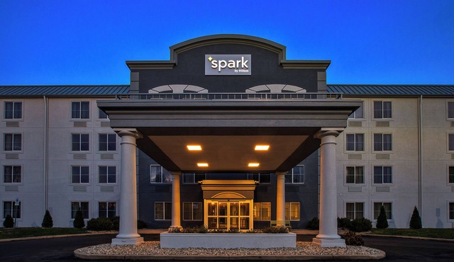 Spark By Hilton Walker Grand Rapids North