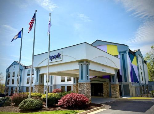 Spark by Hilton Waynesboro