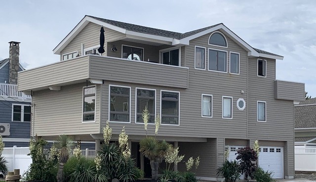 Sparkling Beach Haven Oceanside 2.3 Million Property. Easy Beach Access.