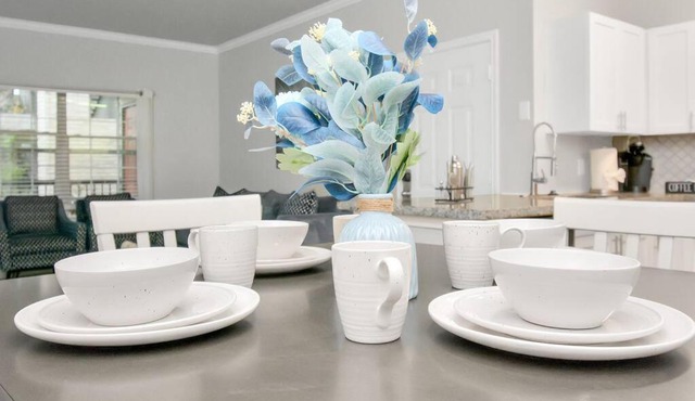 Sparkling Blue Fully Furnished by NRG & Dwtwn!