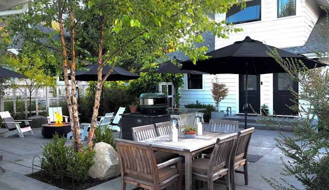 Sparkling Clean, Chemical Free Ultra-Modern Bay View Loft. Superb Location.