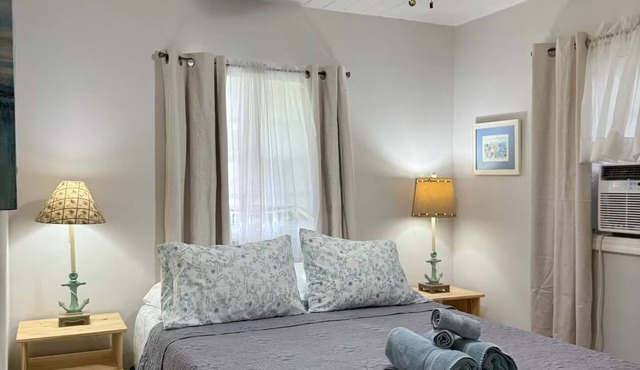 Sparkling Clean 2BR Suite in WPB w. King Bed, Bunk Bed