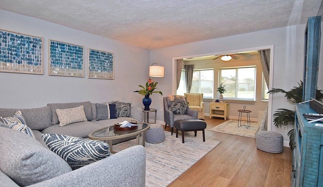 Sparkling Clean Villa. Walk to Beach, Dining, Shopping & More 167