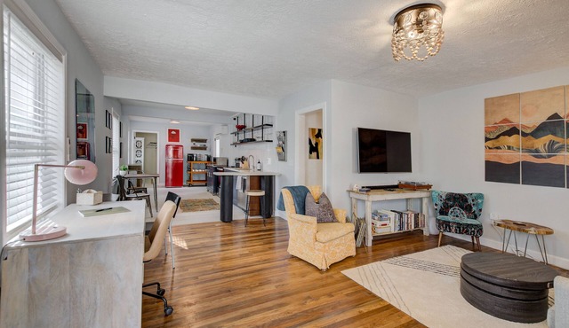 Sparkling Clean! Walkable Reynoldstown Cottage!