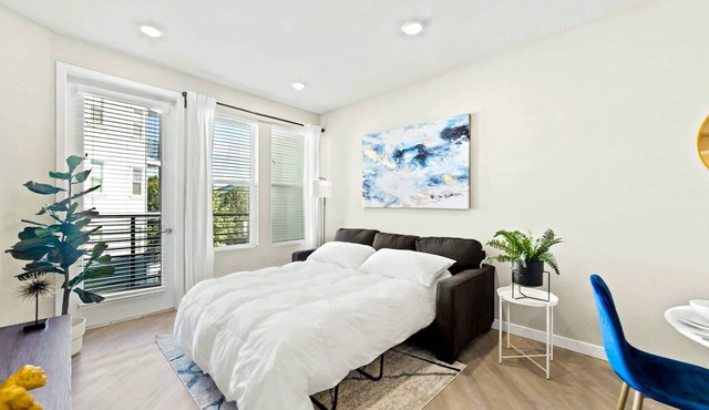 Sparks Marina 1BR · Waterfront Views & Rooftop Patio