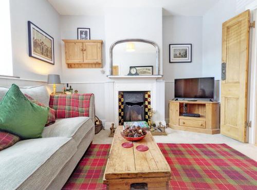 Sparrow Cottage - Westbourne