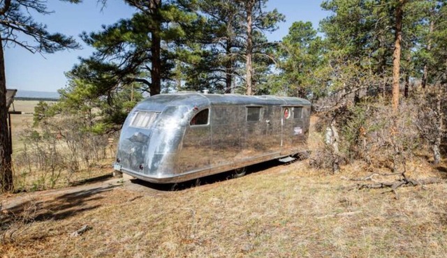 Spartan Manor 1946 Off Grid and under the stars