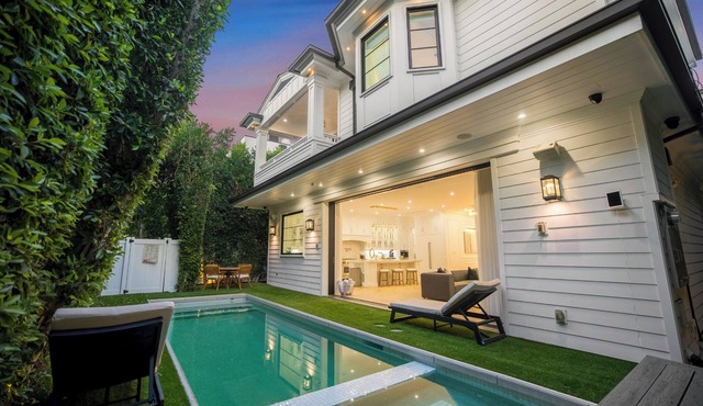 Spaulding Ave Farmhouse - Bespoke LA Home w/Pool & Home Theater
