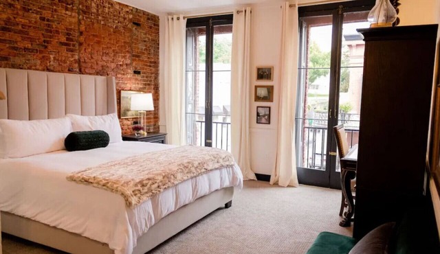 Speakeasy King Room (Rm 2)
