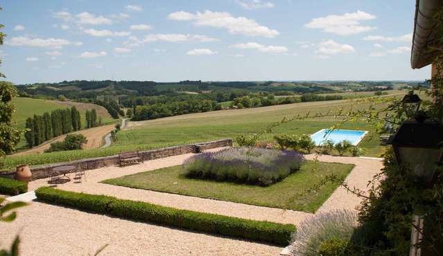 Spectacular Views - Private Dordogne Villa with Pool