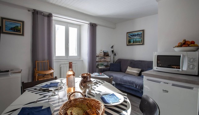 SPECIAL 2025 promotion- 10 % App T2, classified 2*, renovated, re-equipped, quiet,