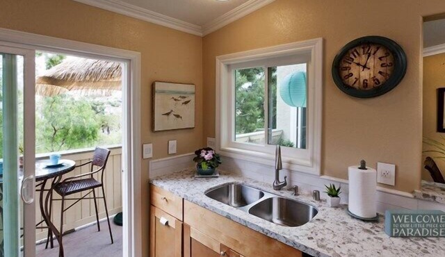 SPECIAL 5/10 - 5/16 175/NT LUXURY CONDO, GATED WITH TRAIL TO BEACH!
