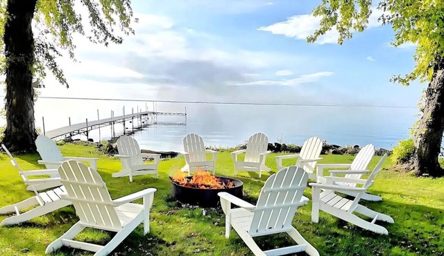 SPECIAL Book 4 nights get 3 FREE Nov-April ONLY