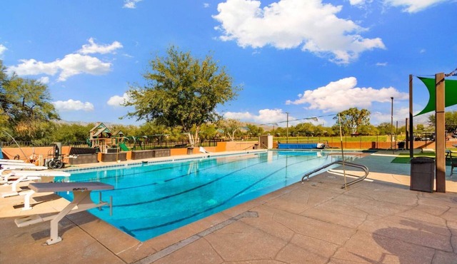 SPECIAL Country Club Getaway/Gemshow /Cycling /Golf