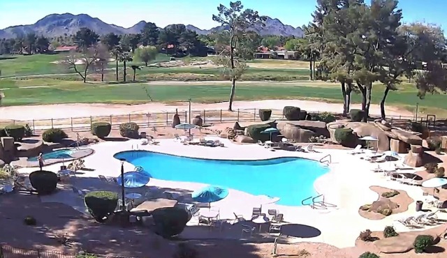 Special for May - Bldg 14 - 4th Floor Views of Pool 5, Golf Course & Mtns