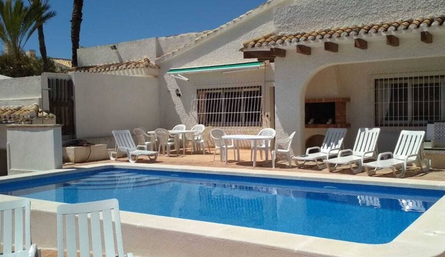 SPECIAL OFFER- A MINUTE WALKING FROM BEACHES