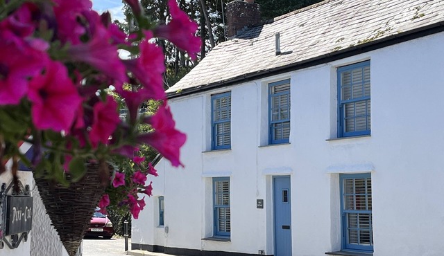 Special Offer-looking for a 2 night break? Bell Cottage, St Teath, sleeps 4+dogs