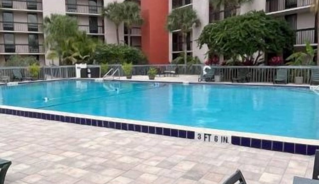 Special Promo! 3 Cozy Units Near Ripley's! Free Shuttle, Breakfast!