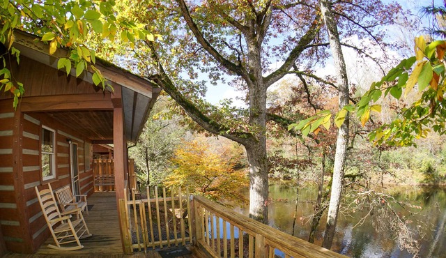 SPECIAL *Sept. 13th- Oct. 4th 20% off* Ol'Smoky Log Cabin on the River Unit 6