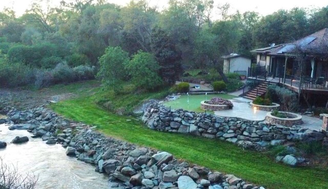 Specials-Breathtaking Views-Relaxation-Hot Tub- River-One of a kind