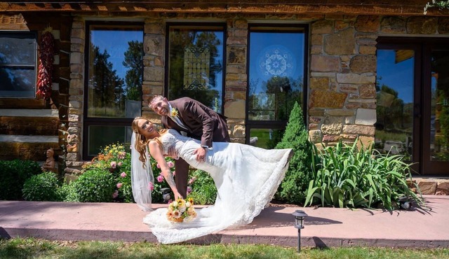 Specials:Hottub|KidsLofts|Sleeps13:RusticRanch