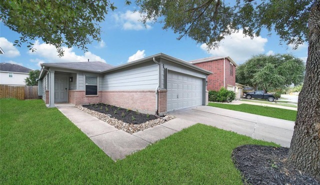Specials! Luxury 3BR, 2Bath . Family & Corporate Friendly