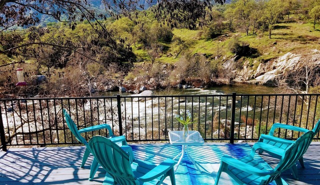*Specials* 😍 Stunning Main Fork "Kaweah River House" -1/2 Mile to Sequoia Park